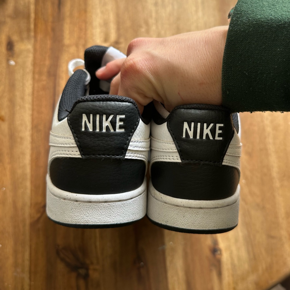 NIKE Court Vision Low Sneaker - Picture 4 of 8